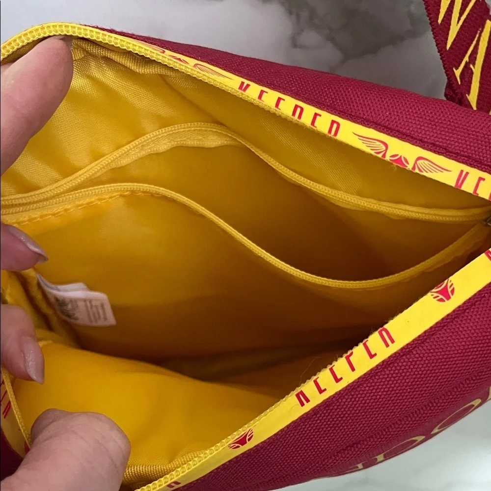 Gryffindor Red Crossbody Bag
